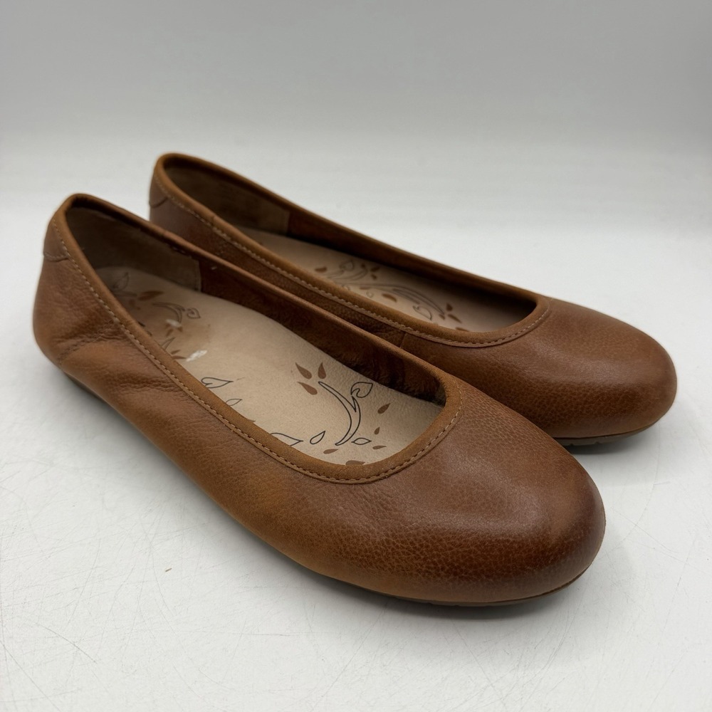 Taos Rascal Ballet Flats Womens Sz 7.5 Brown Tan Leather Slip On Comfort Shoes